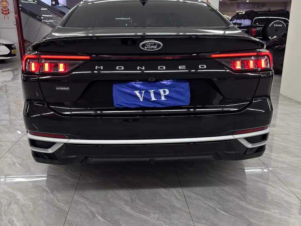 Mondeo 蒙迪欧 2023款 1.5 T E-混动 豪华型