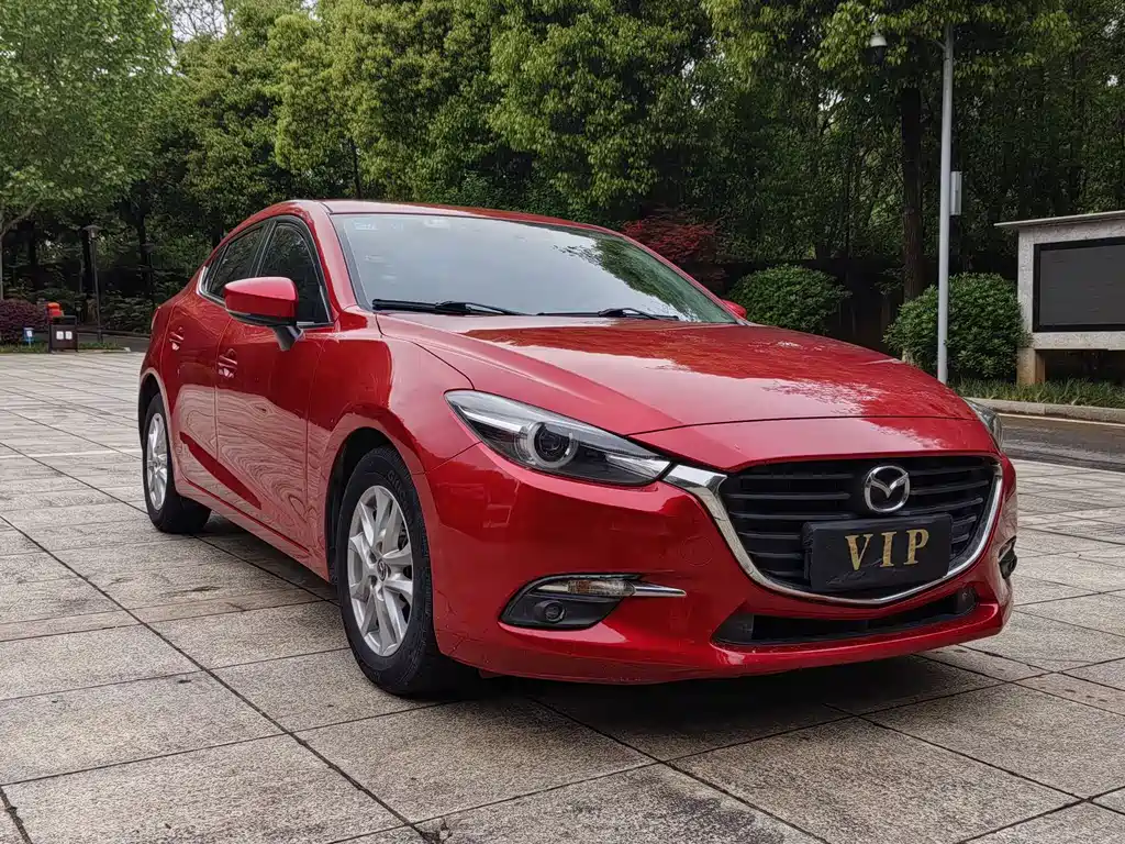 Mazda 3 Axela Cloud Control Sedan 1.5 L Auto Luxury CN-VI