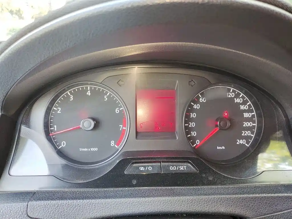 Santana 1.6 L Manual Style