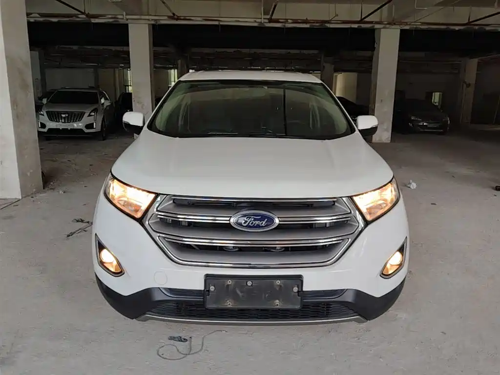 Edge EcoBoost 245 2 WD Elite Sharp 5-seat