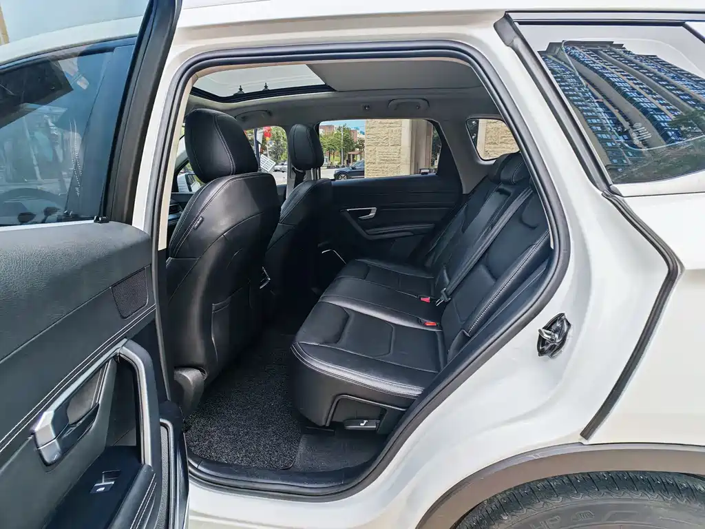 Song Pro 1.5 T Auto Distinguished