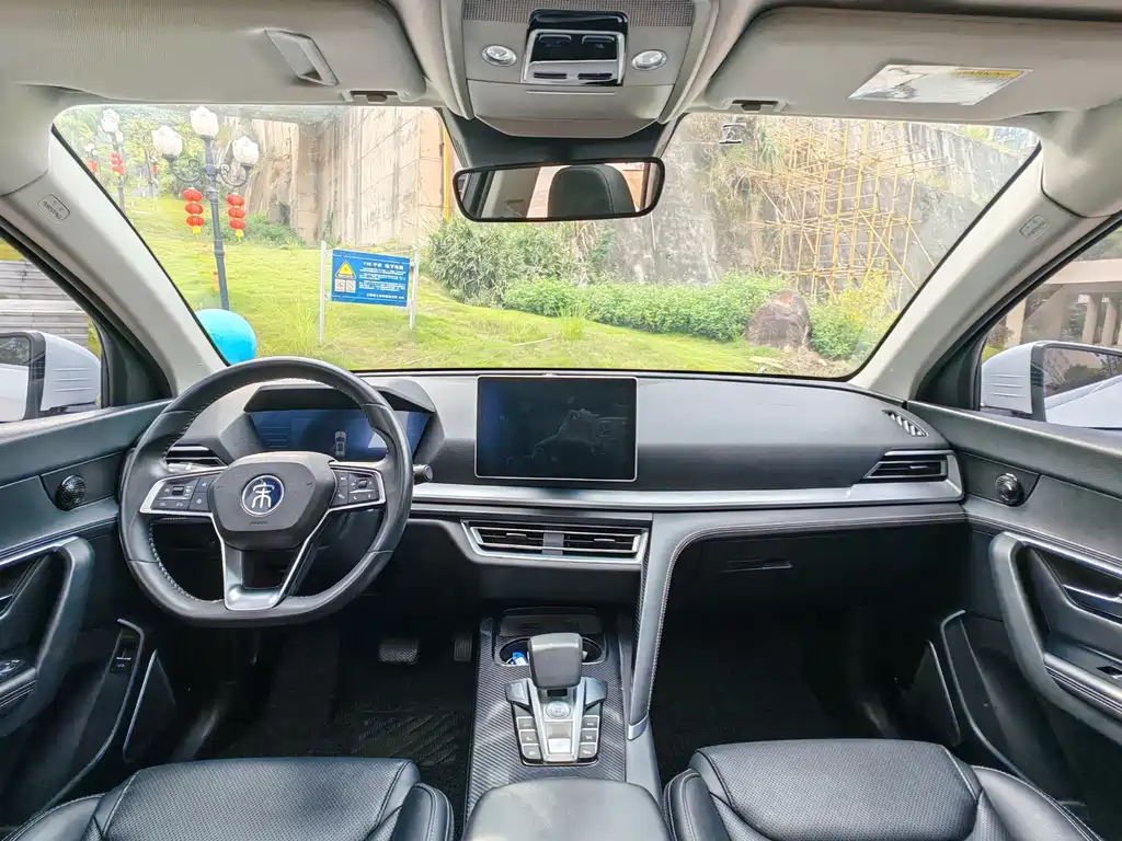Song Pro 1.5 T Auto Distinguished