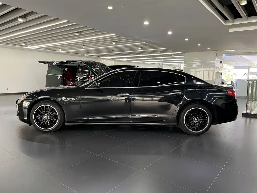 Quattroporte 3.0 T Standard