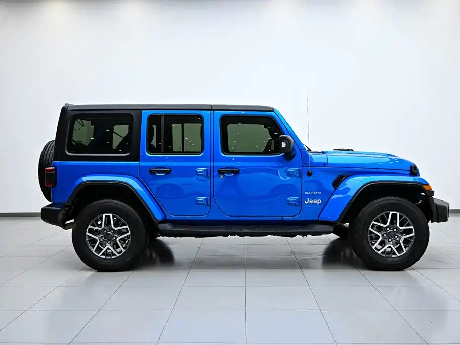 Wrangler NEV 4-door 2.0 T 4 xe Sahara