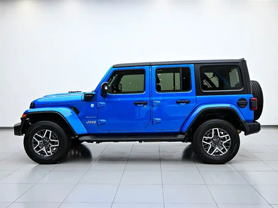 Wrangler NEV 4-door 2.0 T 4 xe Sahara