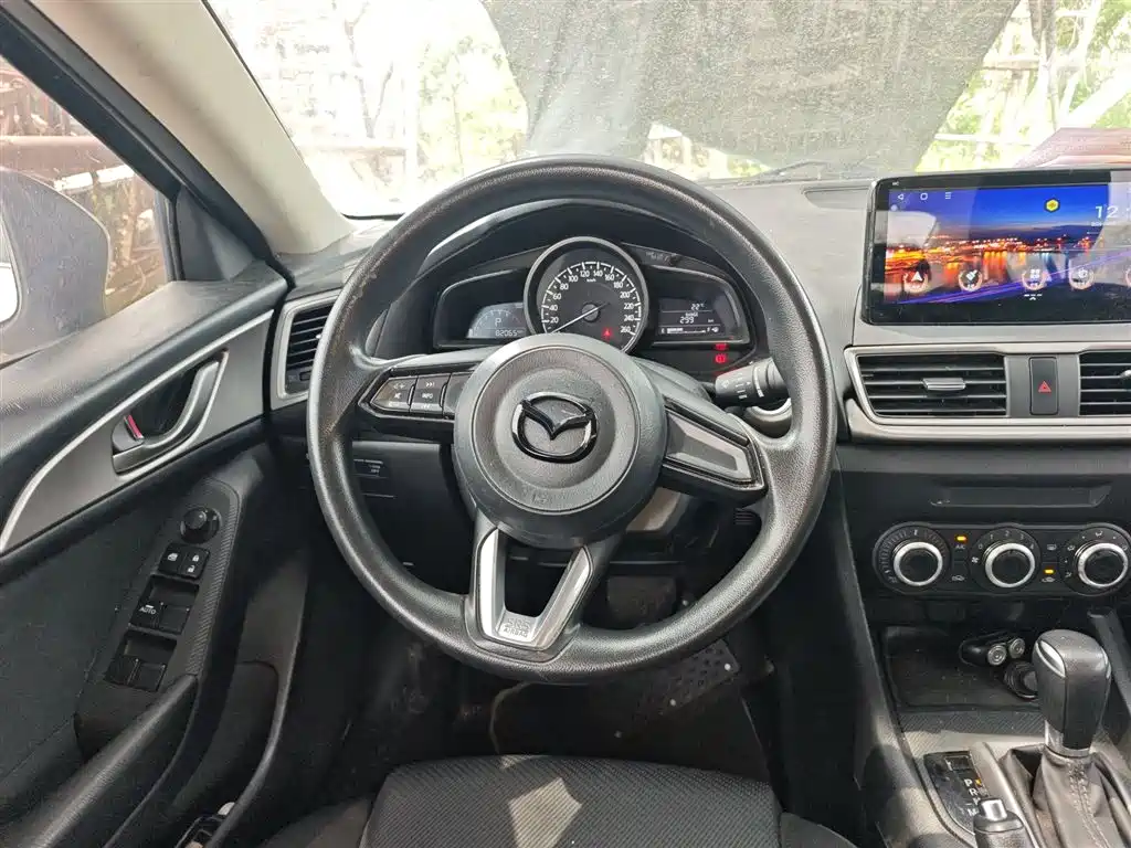 Mazda 3 Axela Sedan 1.5 L Auto Comfort CN-V