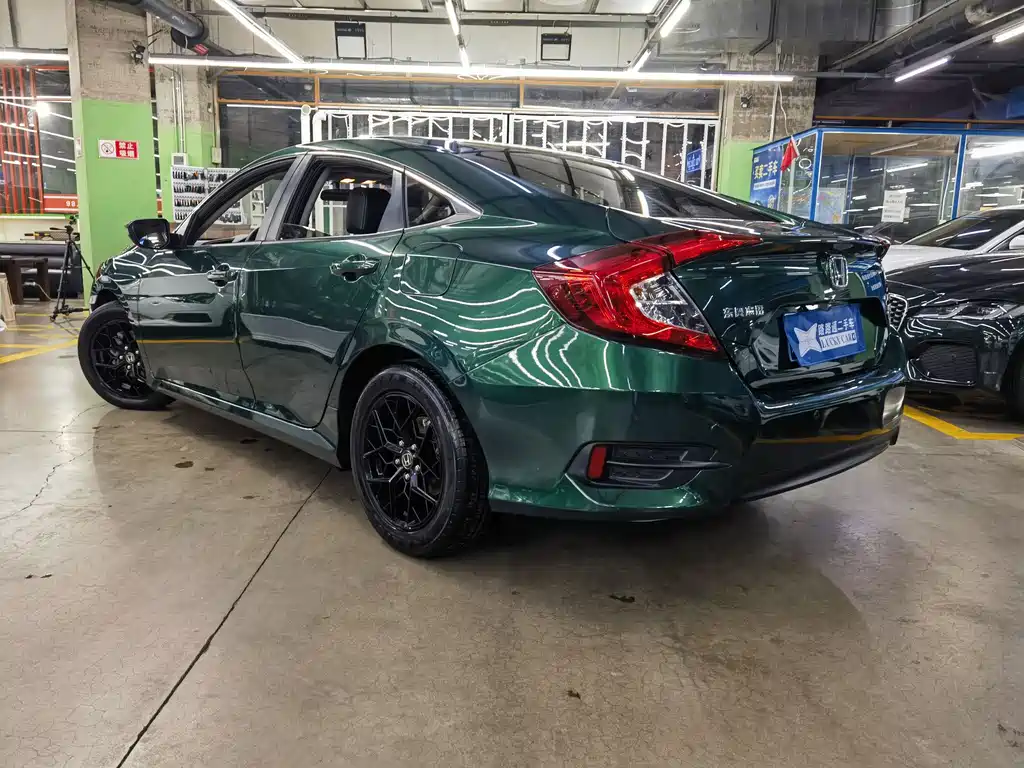 Civic 180 TURBO CVT Comfort
