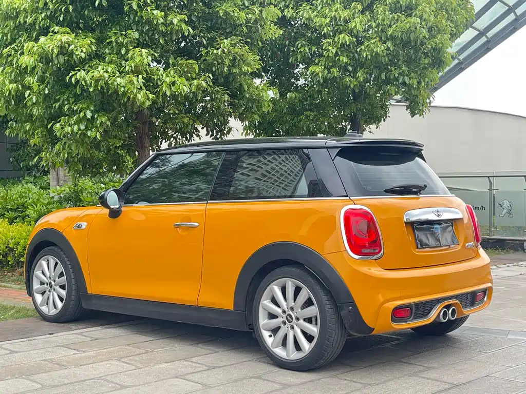 MINI 2.0 T COOPER S Excitement