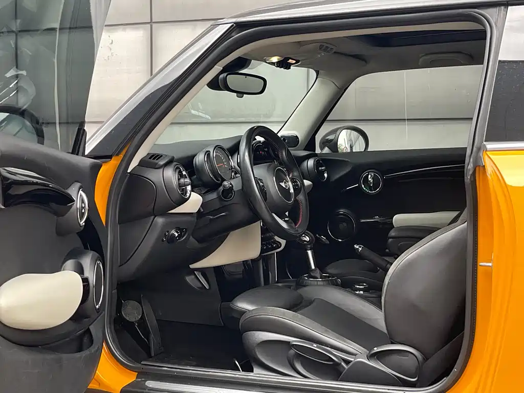 MINI 2.0 T COOPER S Excitement