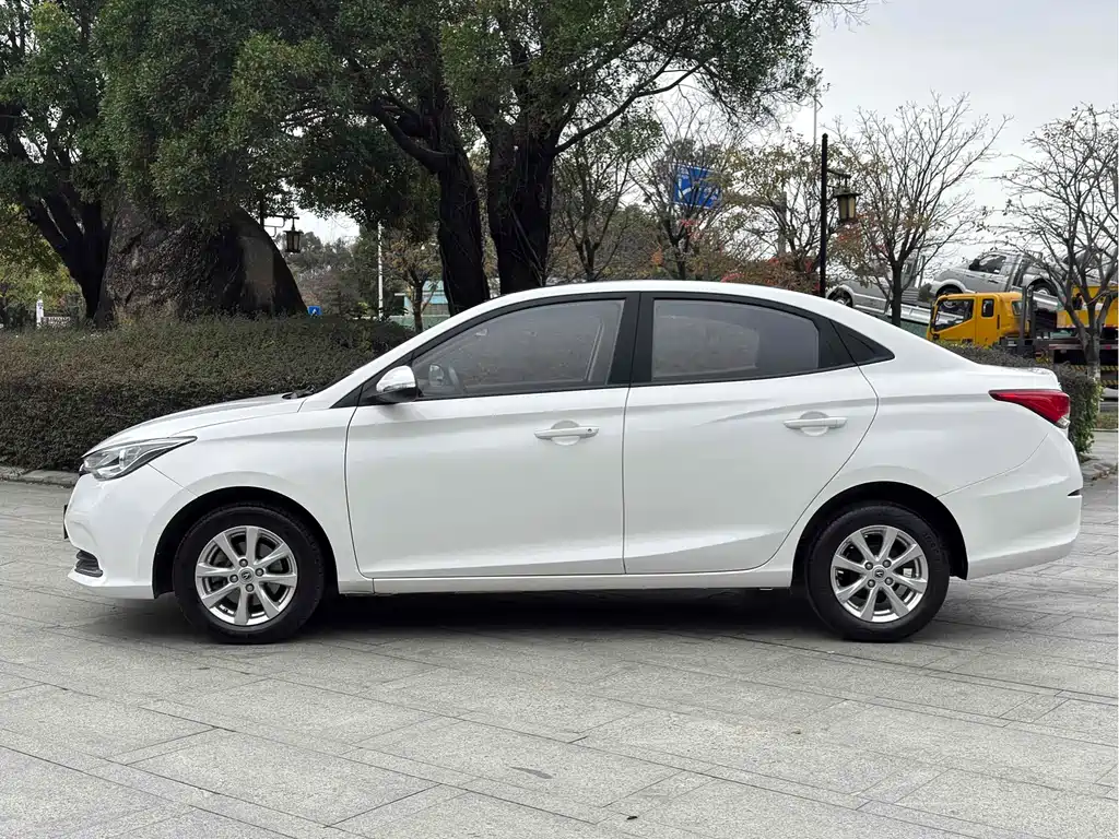 Yuexiang 1.5 L DCT Luxury CN-VI