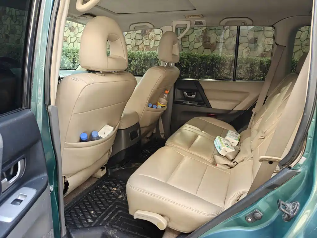 Pajero 帕杰罗 2011款 V73 3.0 L MT GLS