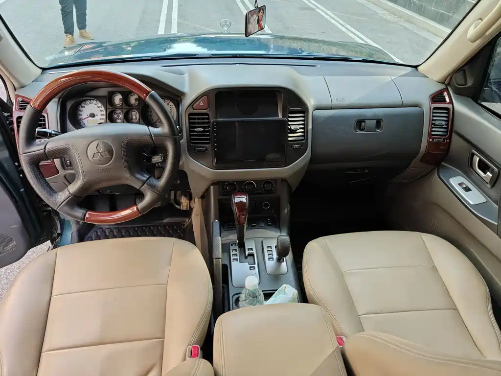 Pajero 帕杰罗 2011款 V73 3.0 L MT GLS