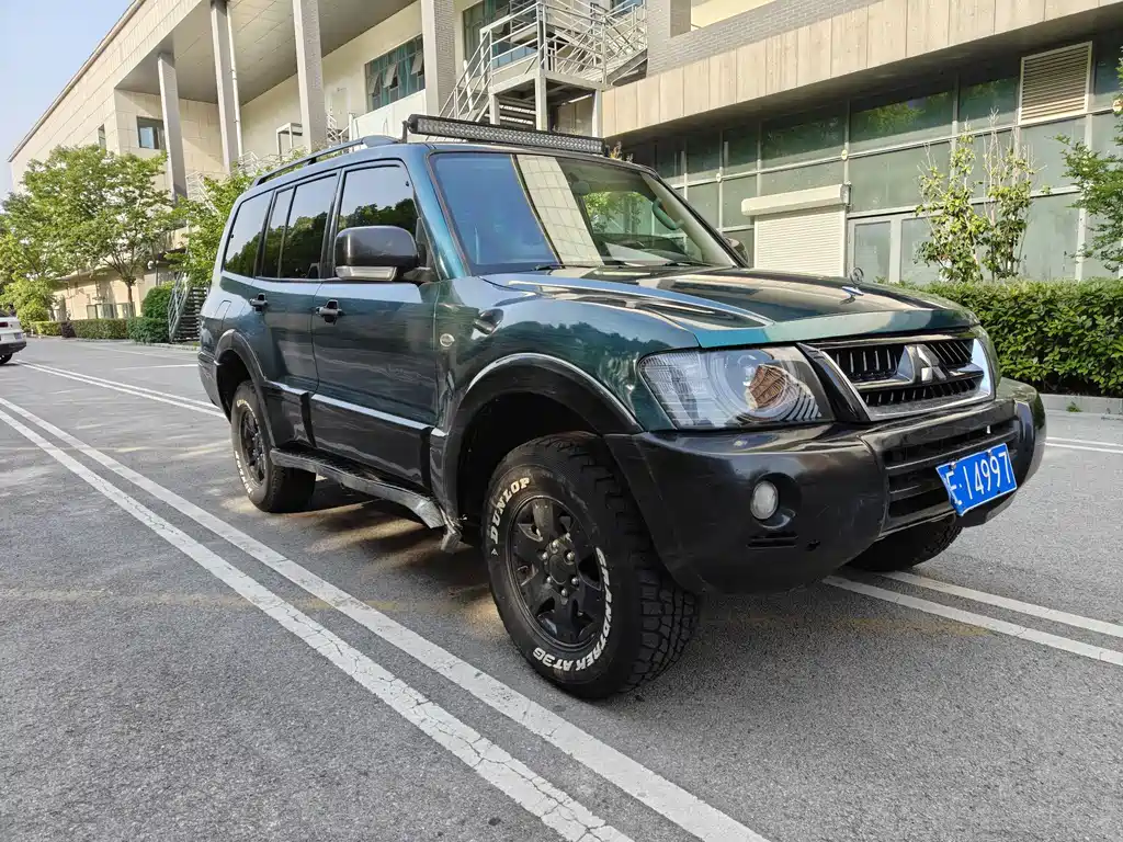 Pajero 帕杰罗 2011款 V73 3.0 L MT GLS