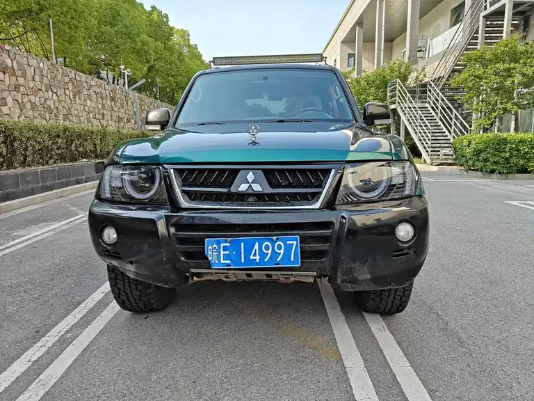 Mitsubishi Pajero 帕杰罗 2011款 V73 3.0 L MT GLS