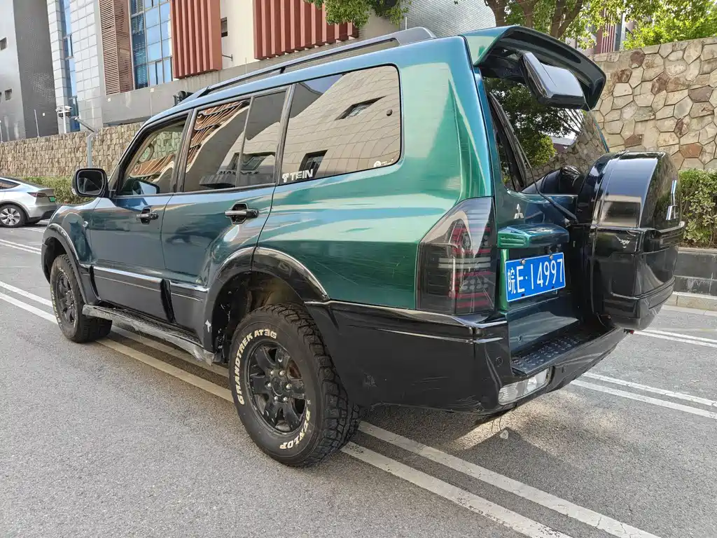 Pajero 帕杰罗 2011款 V73 3.0 L MT GLS