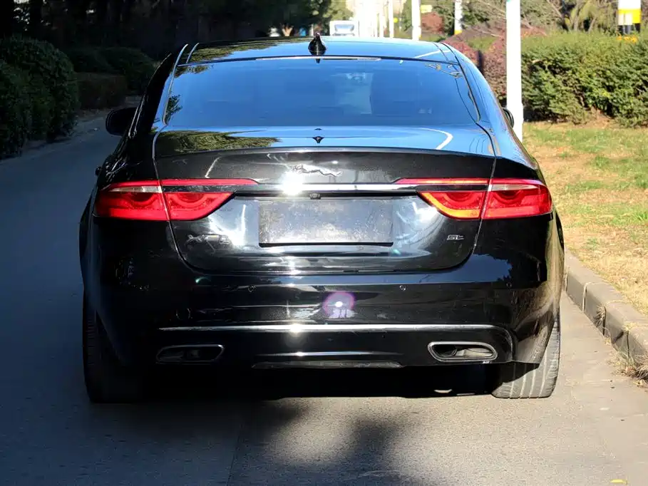 Jaguar XFL XFL 2.0 T 250 PS Luxury