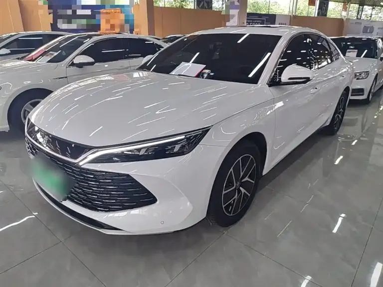 BYD Qin L DM-i 120 KM Leading