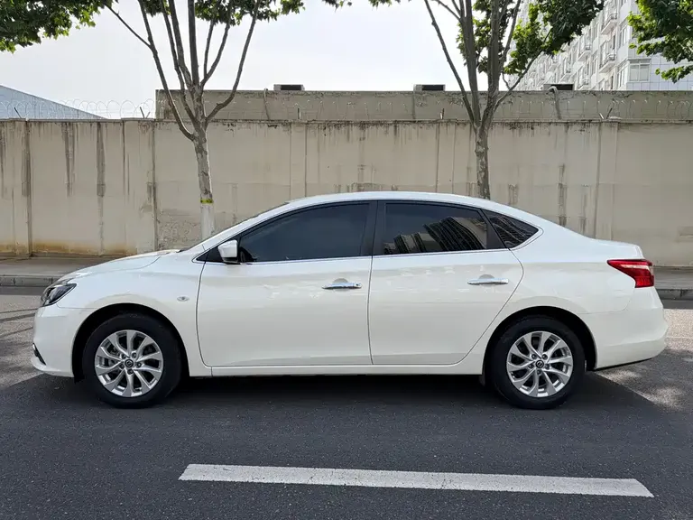 Nissan Sylphy Classic 1.6 XL CVT Luxury