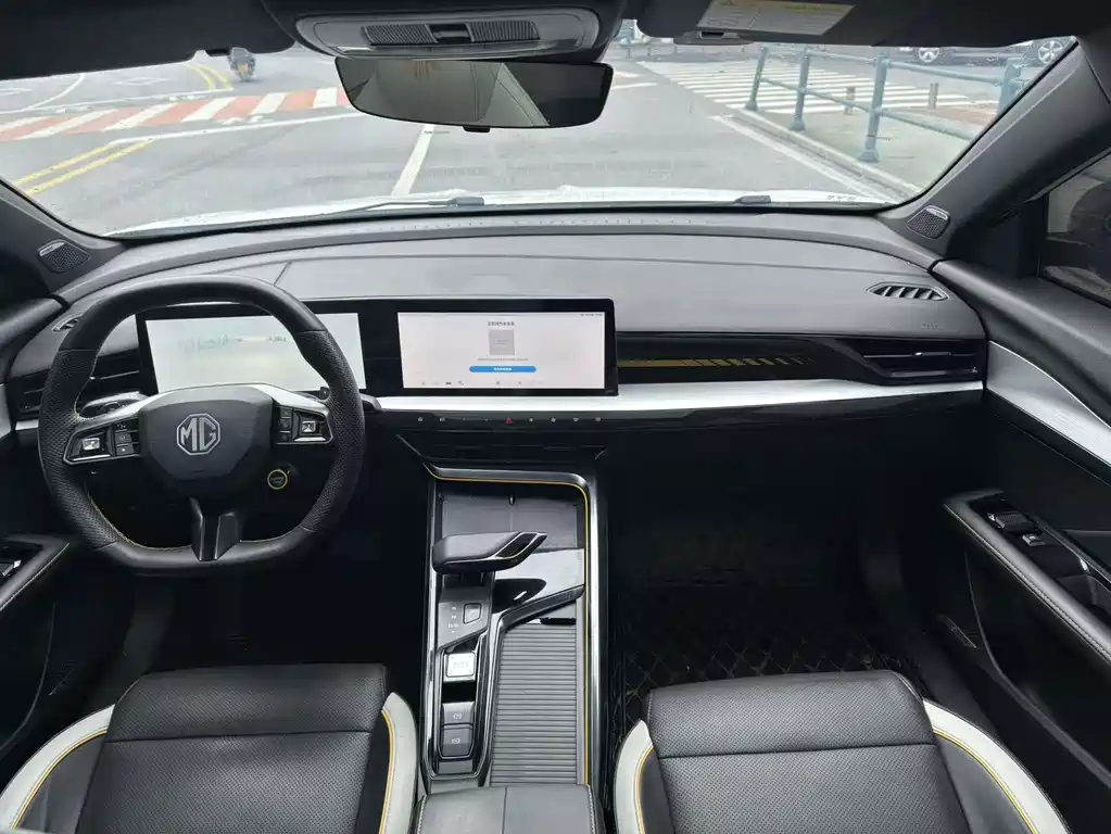 MG5 Scorpio 1.5 T Luxury