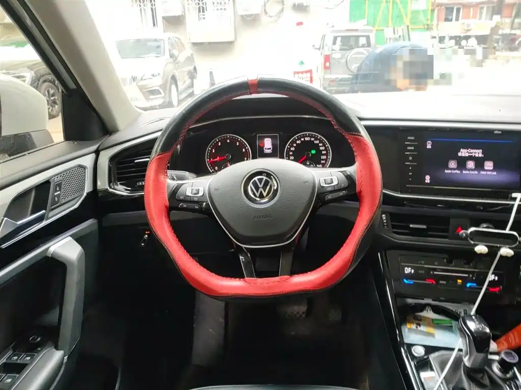 Tayron 330 TSI 2 WD Luxury Connected