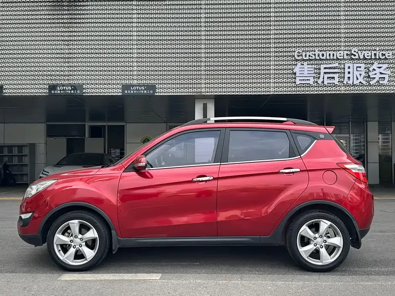 Changan CS35 1.6 L Auto Luxury CN-IV
