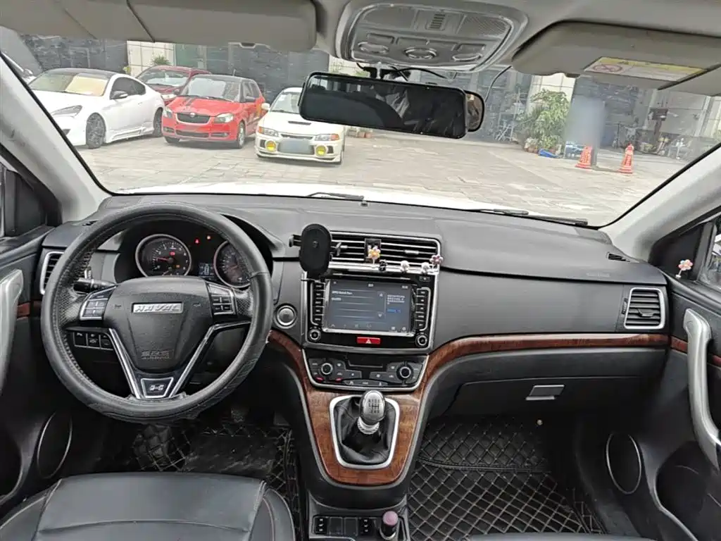 Haval H6 Red Label Sport 1.5 T Manual 2 WD Elite
