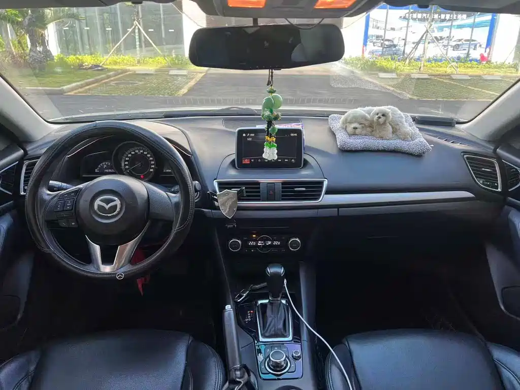 Mazda 3 Axela Sedan 1.5 L Auto Luxury