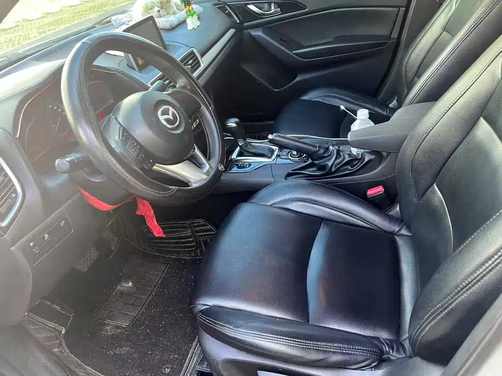Mazda 3 Axela Sedan 1.5 L Auto Luxury