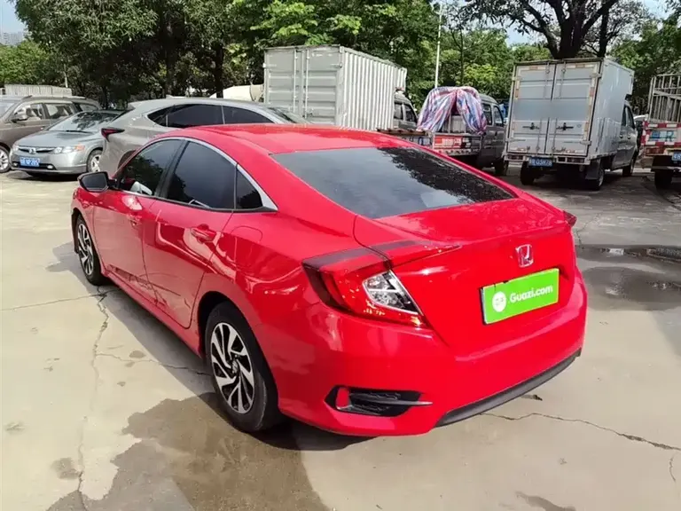 Honda Civic 220 TURBO CVT Luxury