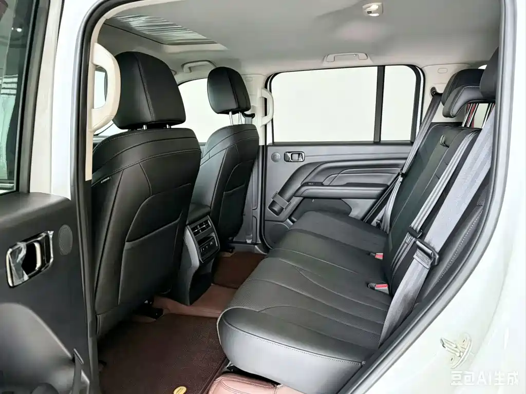 Haval H9 哈弗H9 2024款 2.0 T 汽油四驱探境版