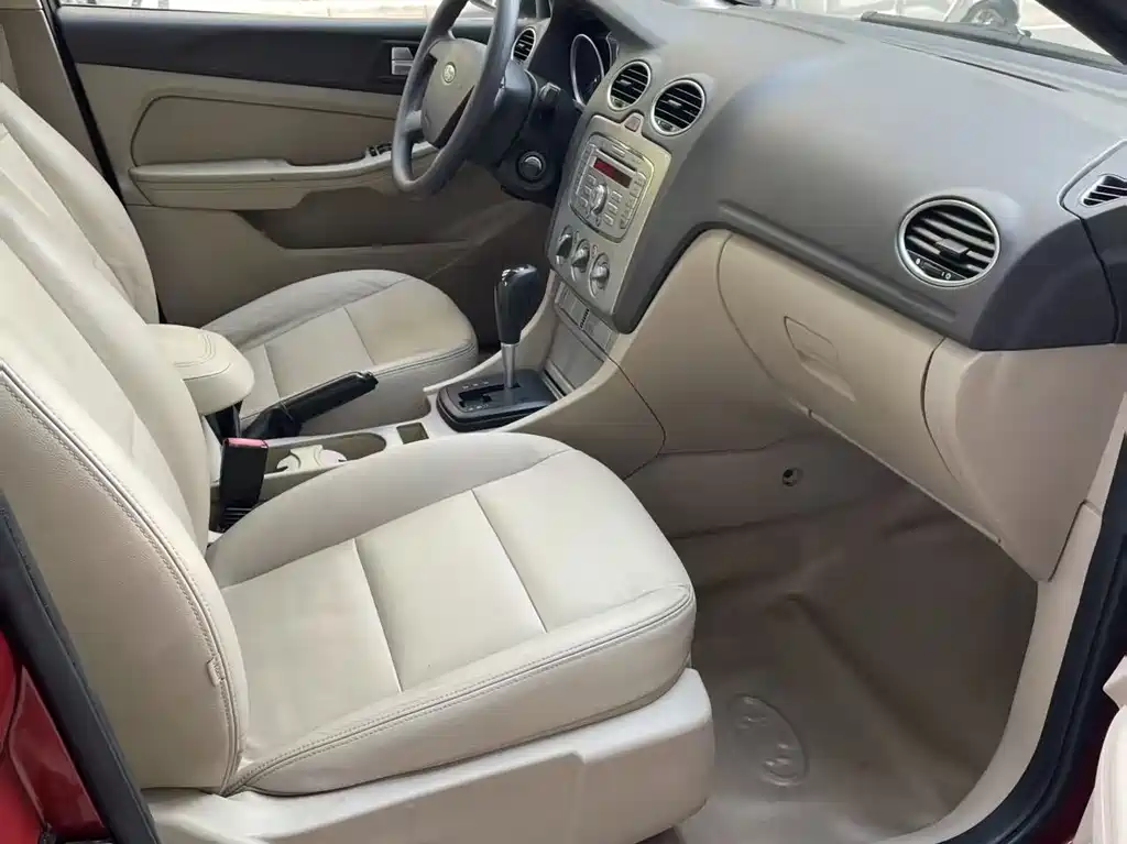 Focus Sedan 1.8 L Auto Fashion