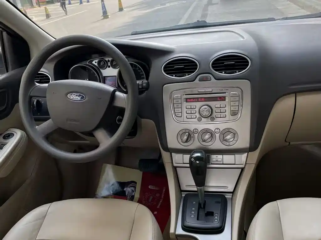 Focus Sedan 1.8 L Auto Fashion