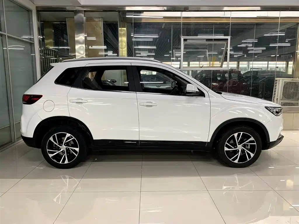 Besturn X40 奔腾X40 2019款 1.6 L 自动豪华型 国VI