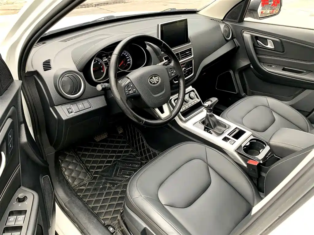 Besturn X40 奔腾X40 2019款 1.6 L 自动豪华型 国VI