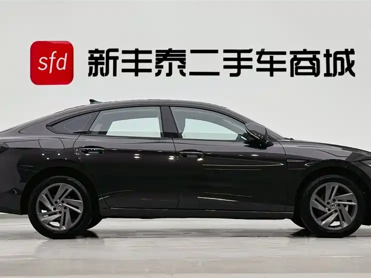 Lamando Lamando L 280 TSI DSG Dazzle Hot