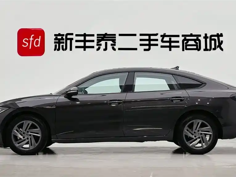 Lamando Lamando L 280 TSI DSG Dazzle Hot