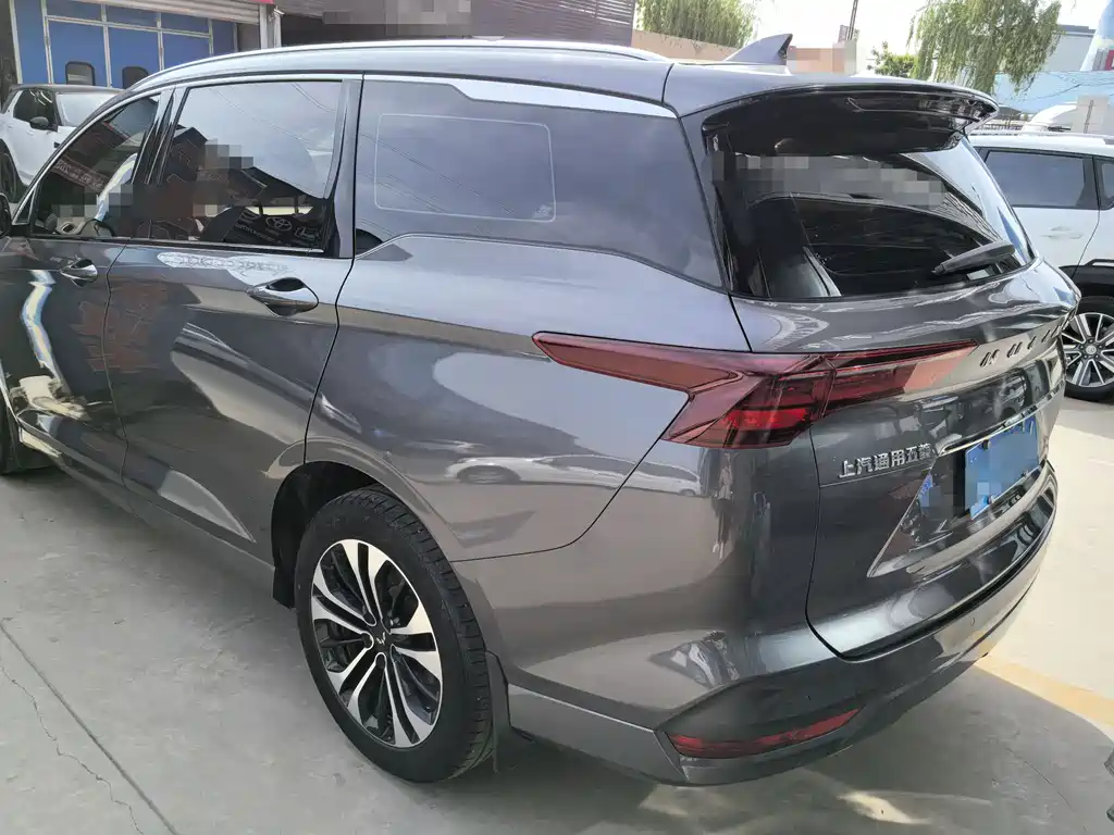Wuling Victory 1.5 T CVT Flagship