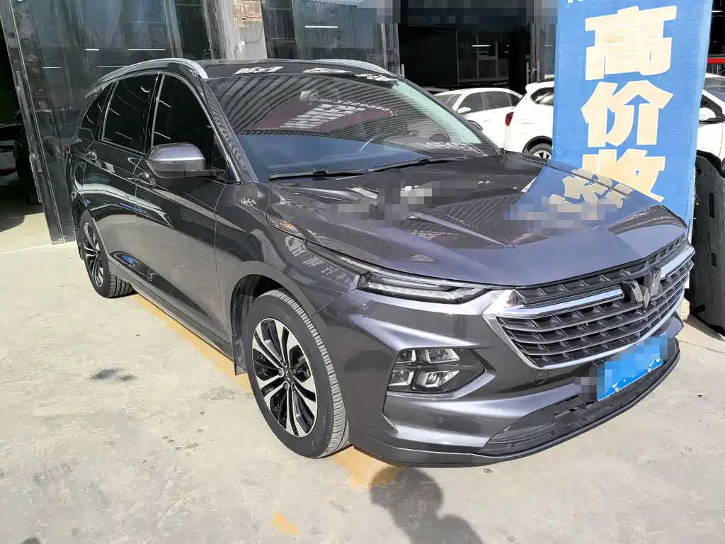 Wuling Victory 1.5 T CVT Flagship