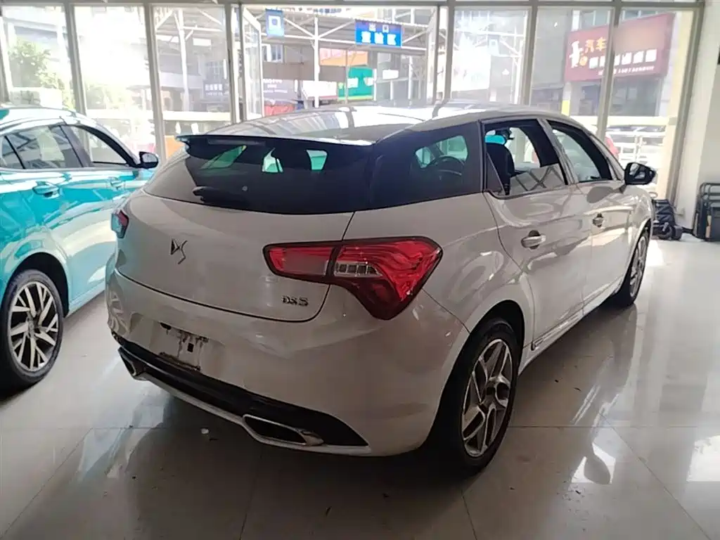 DS 5 1.6 T Graceful THP160