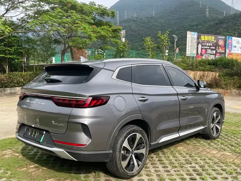 BYD Song PLUS NEV DM-i 51 KM Distinguished