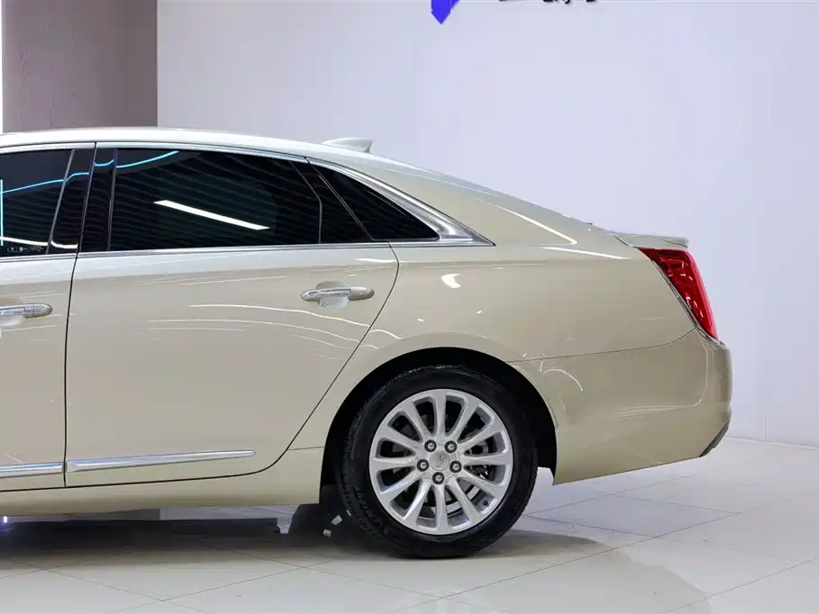 Cadillac XTS 28 T Luxury