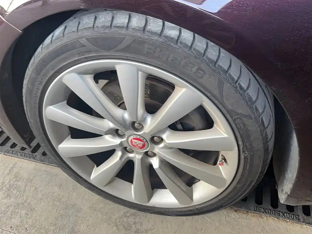 Jaguar XF XF 2.0 T 80 Anniversary Collector Luxury