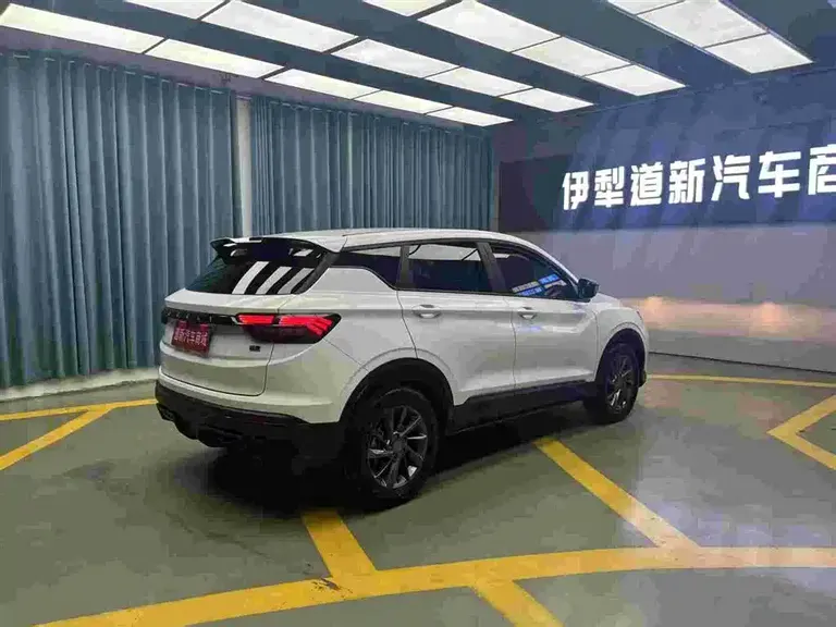 Geely Binyue 1.5 L CVT Super