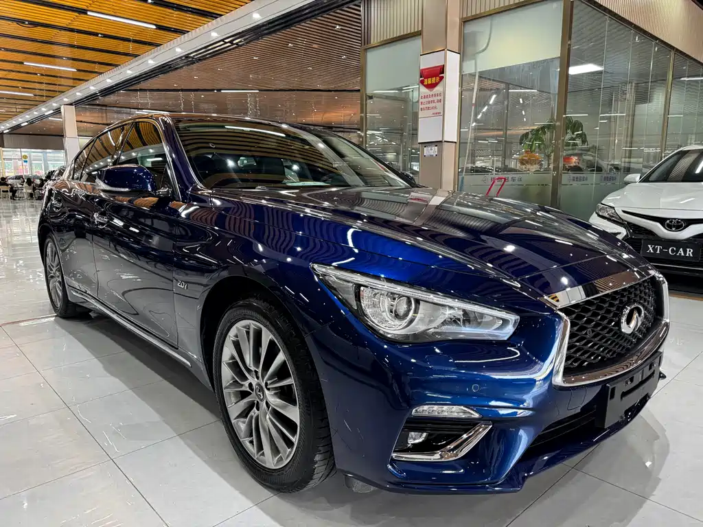 Infiniti Q50 L 2.0 T Progressive Enjoyment CN-VI