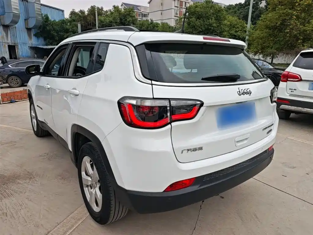 Compass 220 T Auto Home Enjoyment