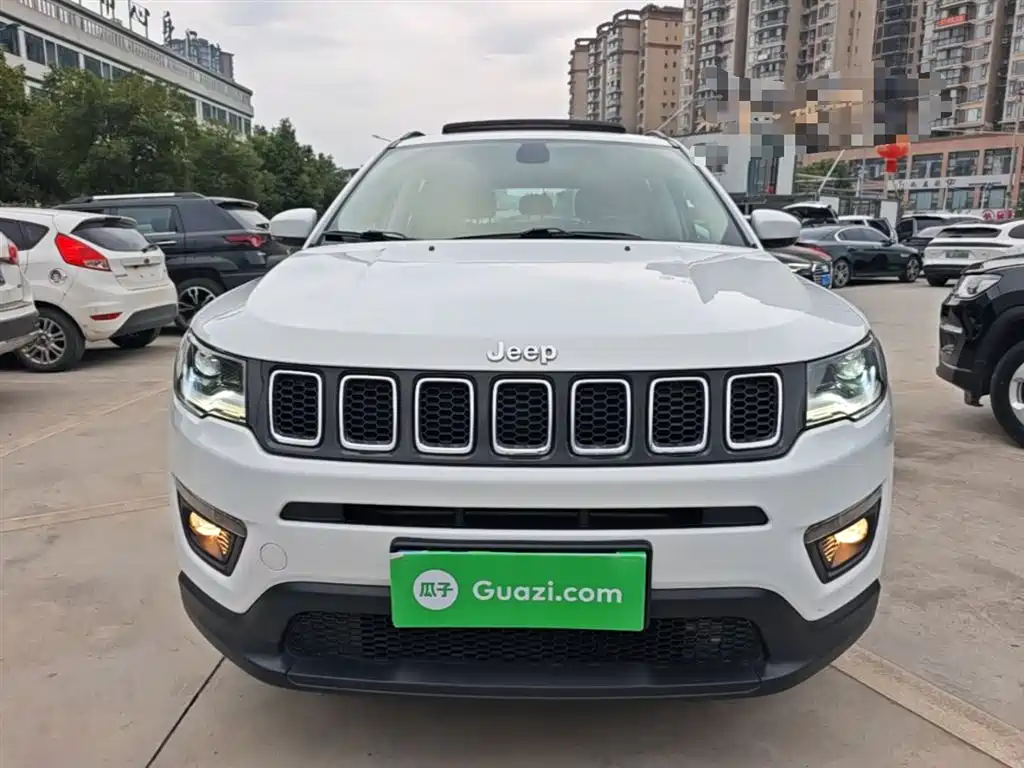 Compass 220 T Auto Home Enjoyment