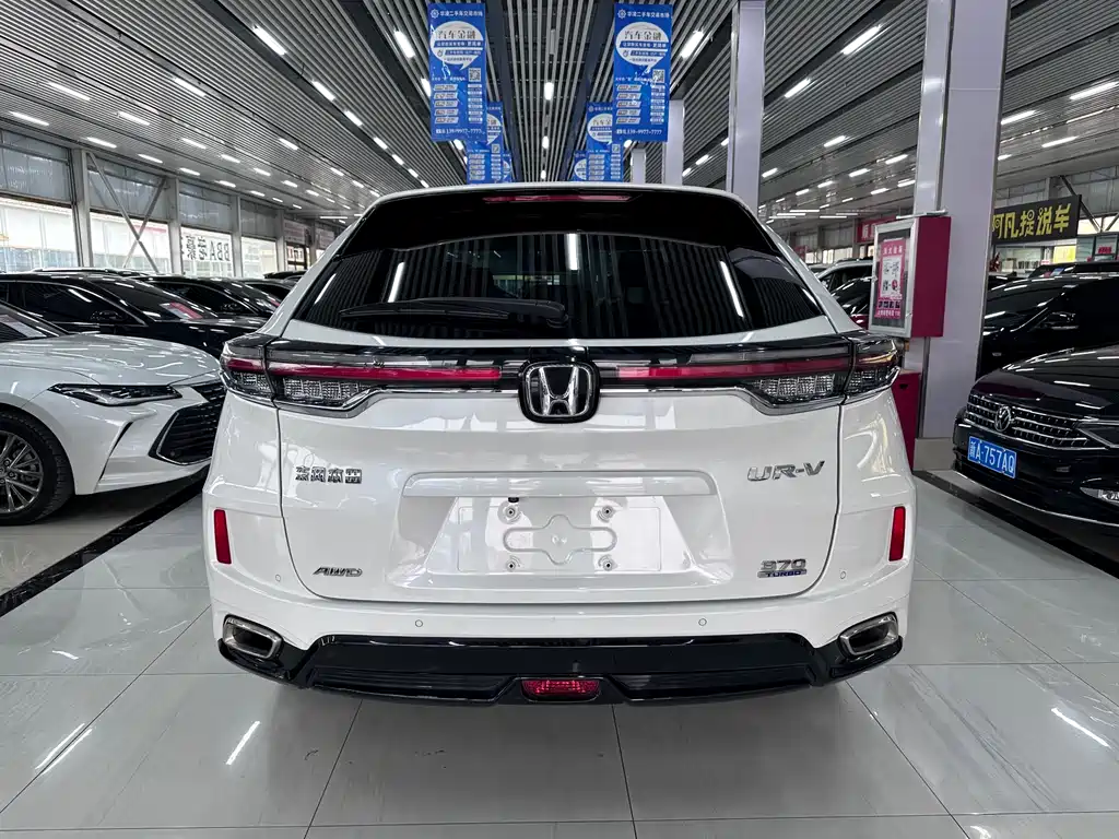 Honda UR-V 370 TURBO 4 WD Premium