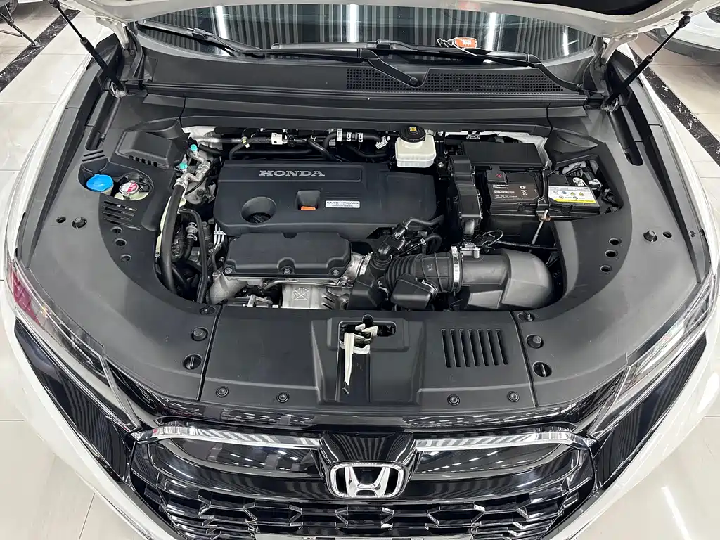Honda UR-V 370 TURBO 4 WD Premium