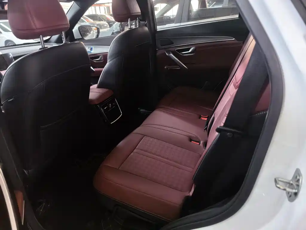 Jetour X70 PLUS 捷途X70 PLUS 2025款 冠军版 1.5 T DCT冠军MAX 5座