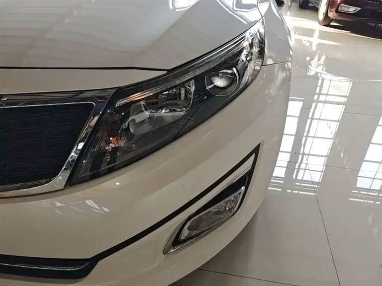 Kia K5 2.0 L Auto GL